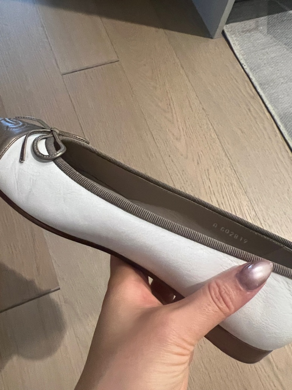 Chanel ballet flats white leather gold cap toe. (EU 38.5/US 8) - Picture 12 of 12